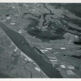 A flight between Coffs Harbour and Sydney, 21 December 1949
