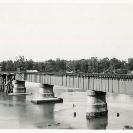 Railway bridge over Boambee Creek