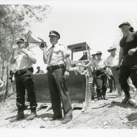 Police try to stop the Look-At-Me-Now outfall protest, November 1991