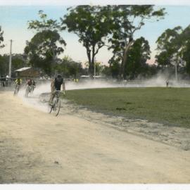 Bicycle race and spectators at the Showground, January 1947
