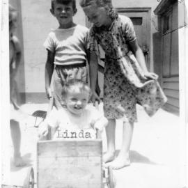Jeff with sisters Linda and Shirley Hobman, 1953