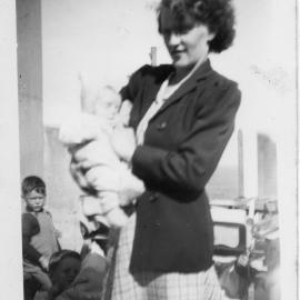 Ella Hobman with sons Jeff and baby Steven, May 1954