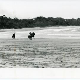 Beach picnic races, early 1990s