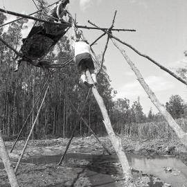 Fine balance on a tepee, 25 November 1991