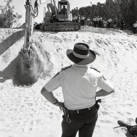 The trench digger starts, 25 November 1991