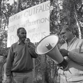 Graham Ashton and Mayor John Smith at a Look-At-Me-Now protest, late 1991