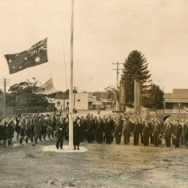 Raising the flag at the ANZAC Day ceremony on the corner of High and Castle Streets, 25 April 1937 