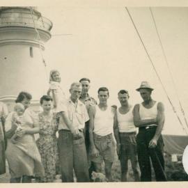 The Duncan and McKinnon families on South Solitary Island, 1946