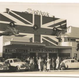 Tasma Theatre painted with the Union Jack with a large crowd c. 1953