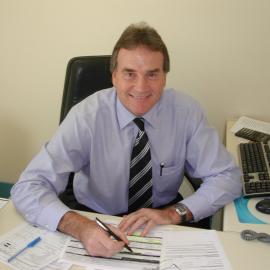 Chief Operating Officer Greg Jenke at at Baringa Private Hospital, 2006