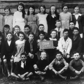 St Augustine's School classes 3 and 4, 1920