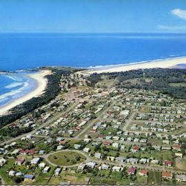 Aerial view of Sawtell showing Coronation Avenue, 17 September 1974