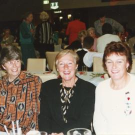 Aviator Gaby Kennard with Aero Club members, June 1993