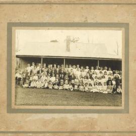 Students in front of Karangi School, 1921