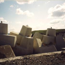 New concrete blocks at South Breakwall, Coffs Harbour