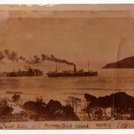 Ship leaving Coffs Harbour Jetty, 1912