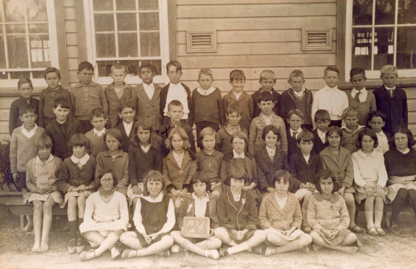 Wal Heskett aged 10, in 4th Class, 1932.
mus07-7826